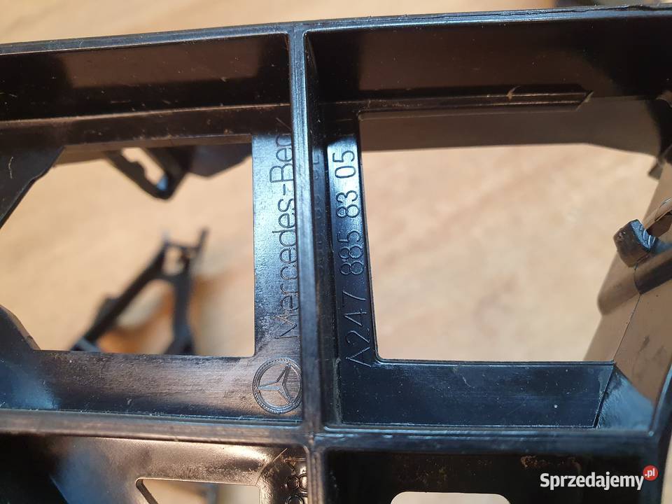 MERCEDES W247 ŚLIZG ZDERZAKA LEWY TYŁ