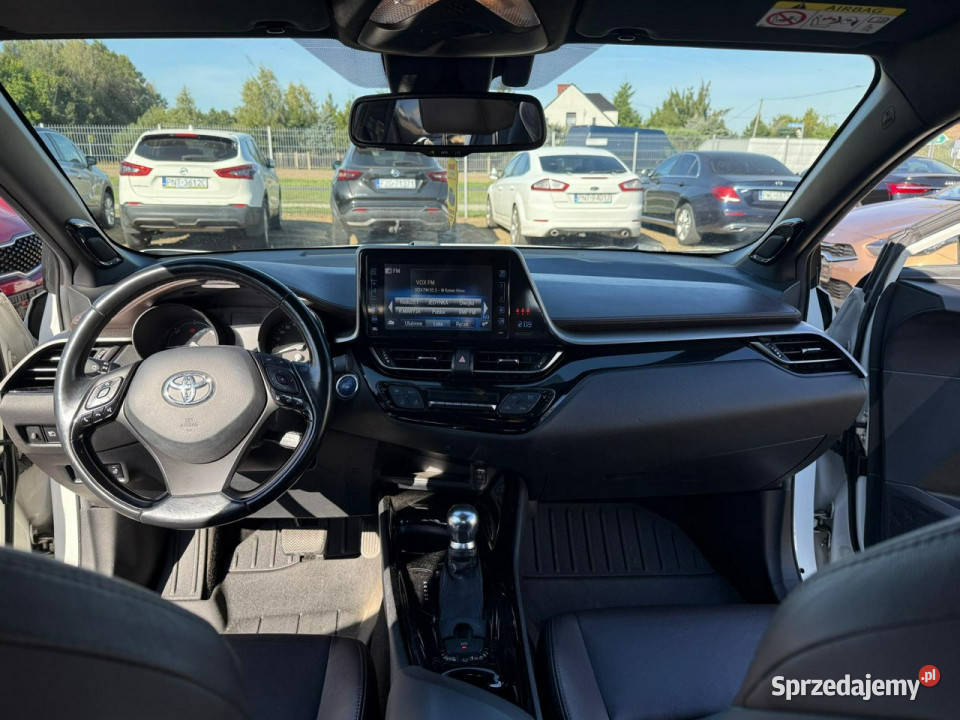 Toyota CHR navi automat hybryda zarejestrowana światła LED wielkopolskie Zbąszyń sprzedam
