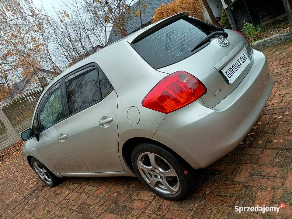 ZADBANA Toyota AURIS diesel 20 śląskie Ruda Śląska