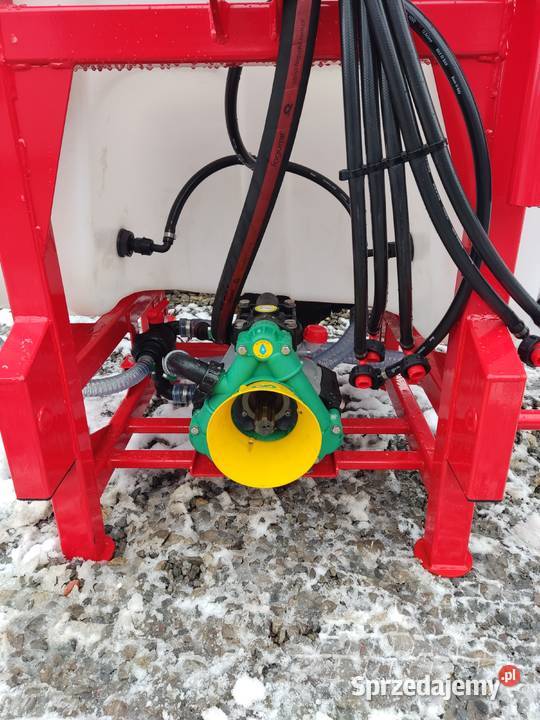 Opryskiwacz polowy zawieszany 1200L 15M Barchaczów sprzedam