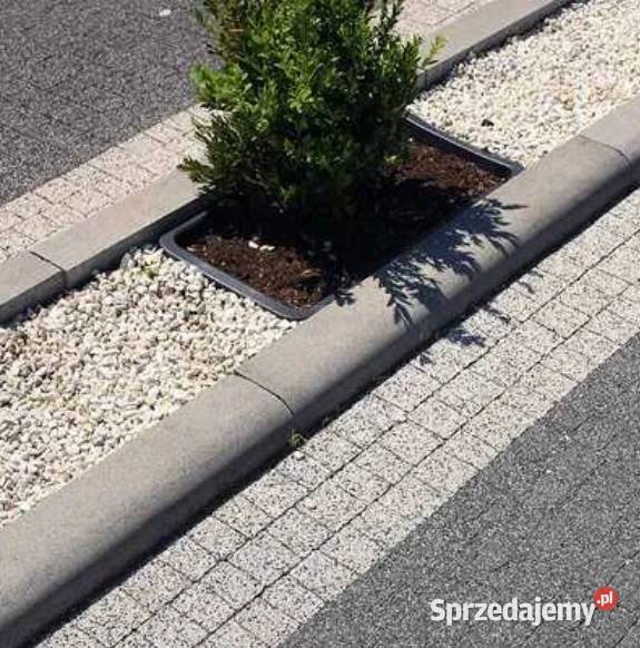 Krawężnik drogowy najazdowy POLBRUK 15x30x100