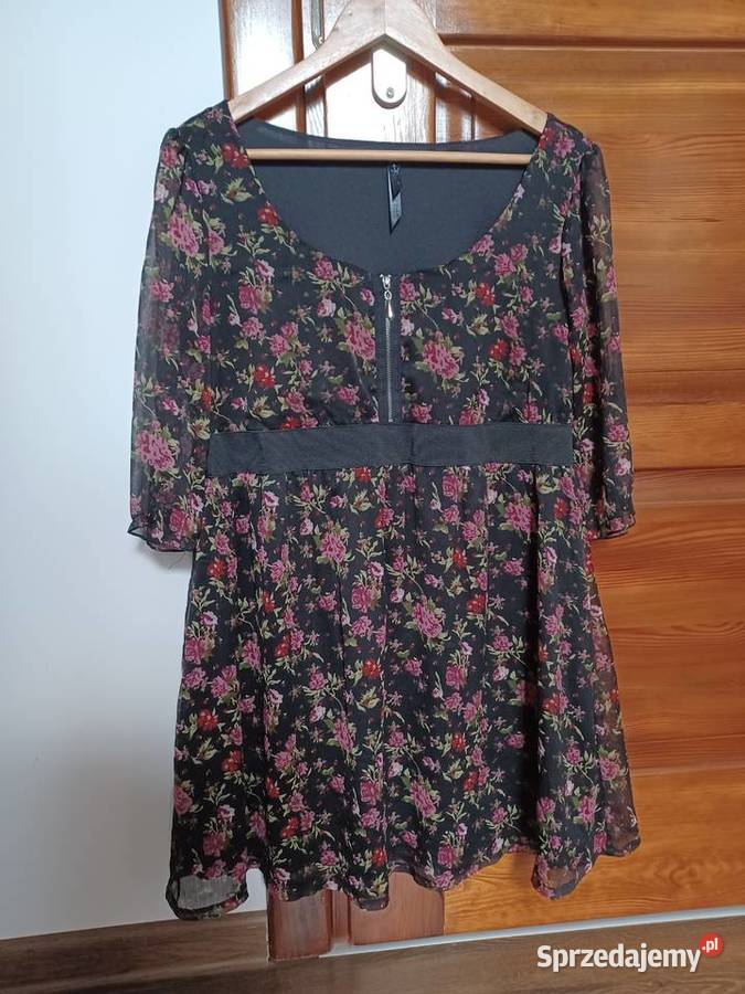 Sukienka czarna w kwiaty rozmiar M House bez wad Rzeszów
