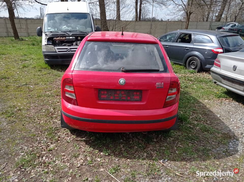 Skoda Fabia 14 MPi 50 kW 2001 r dawca części Rok produkcji 2001 Szklarka Myślniewska