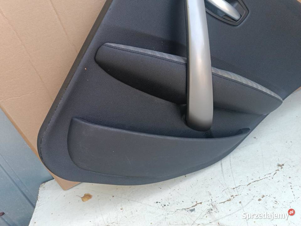 BOCZEK TAPICERKA DRZWI PRAWY TYŁ BMW E87 7067959 osobowe sprzedam