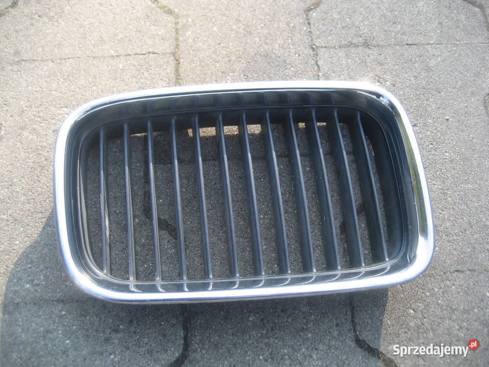 bmw e36 9094r atrapa grill prawy lewy 8122237 osobowe wielkopolskie