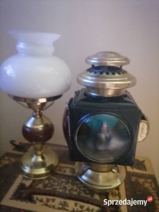 Stara lampa kolejowa na nafte z lat 20 tych
