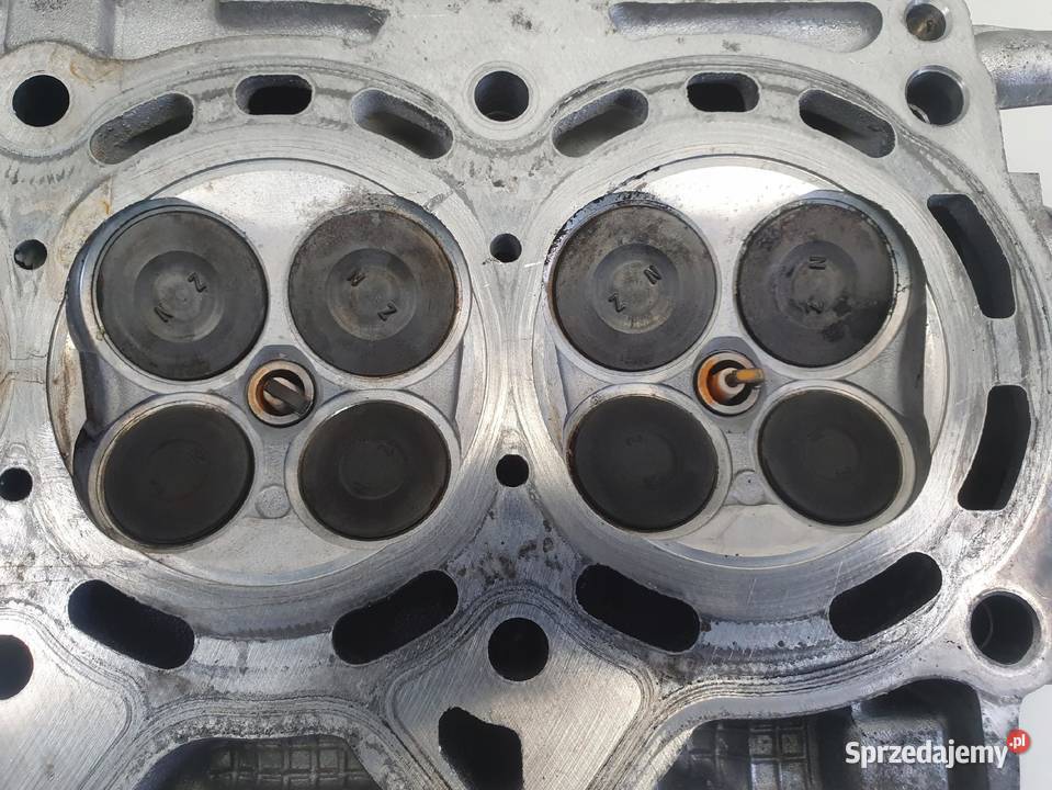 Toyota Yaris III 15 HYBRID GŁOWICA CYLINDRÓW Głowice cylindrów Chełm