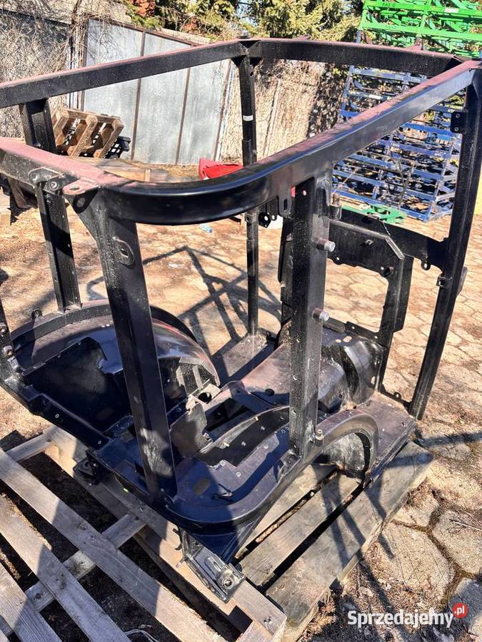 Sprzedam kabinę sadowniczą do Carraro John Deere Rawa Mazowiecka