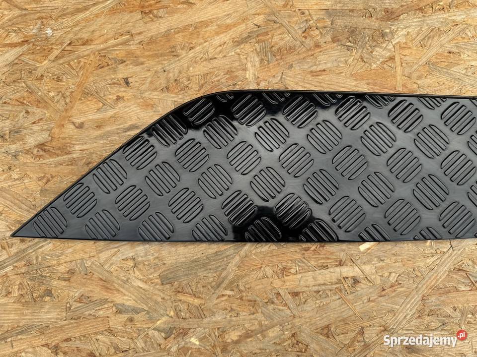 Listwa nakładka maski defender II 2 N8B216C628CA Rok produkcji 2023 Międzychód