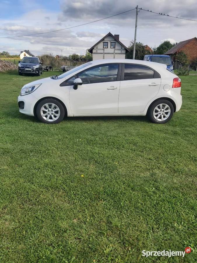 Lif LED 2013r 12 benzyna 5 drzwi