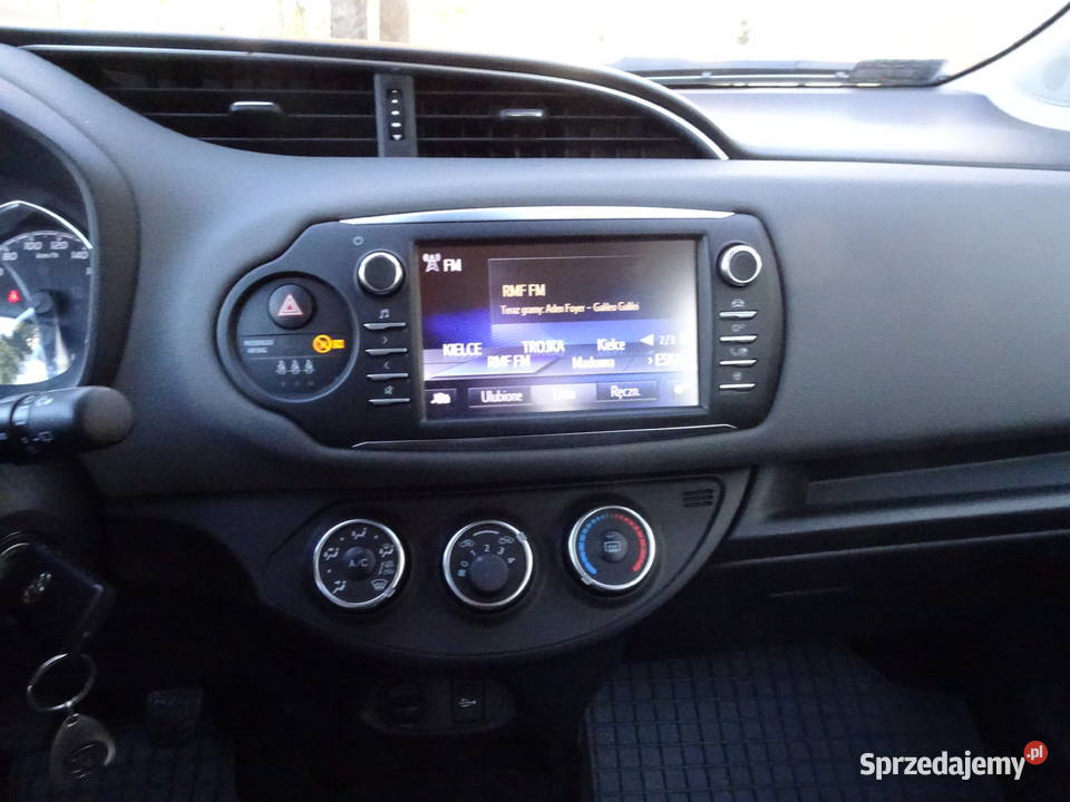 Toyota Yaris 1500 PremiumCity 2017 116KM Poniatowa