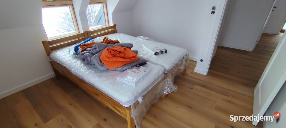 Nowoczesne łóżka z klasycznego drewna GrońWood Łącko