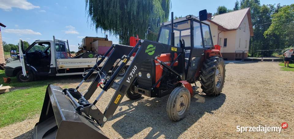Ładowacz czołowy firmy Agrosped model V700 nieuszkodzony Ładowacze czołowe