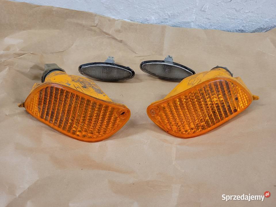 Lampy przód kierunkowskazy Ford Escort mk7 1998r