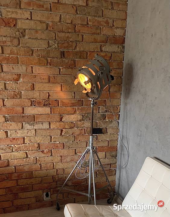 Lampa teatralna zabytek prl loft Poznań