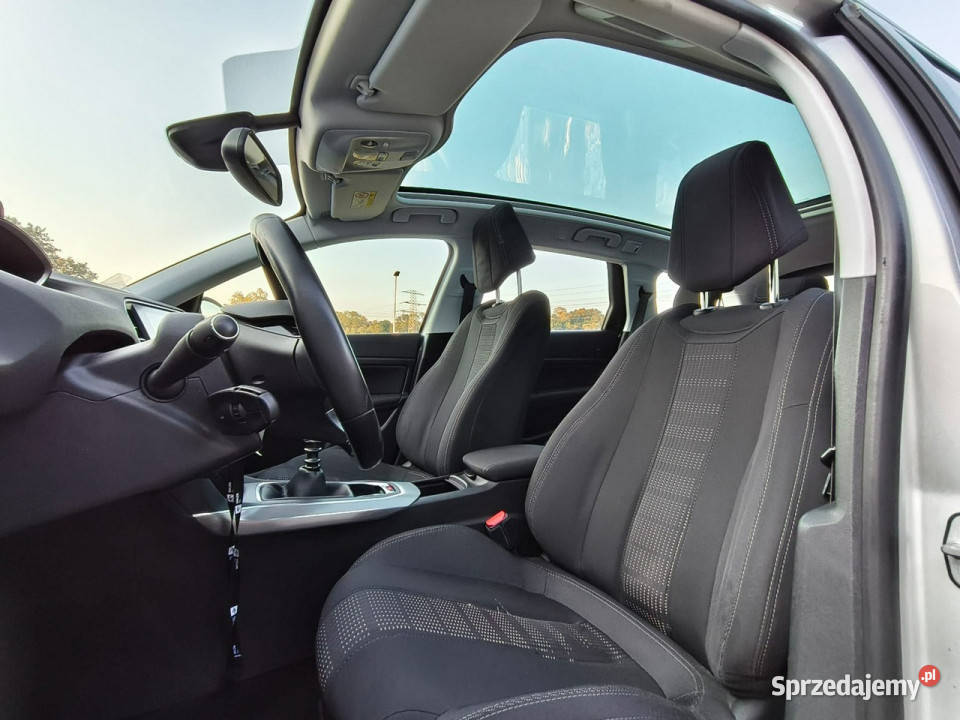 Peugeot 308 MAŁY PRZEBIEG 2016r 130 6biegów full nieuszkodzony Kęty sprzedam