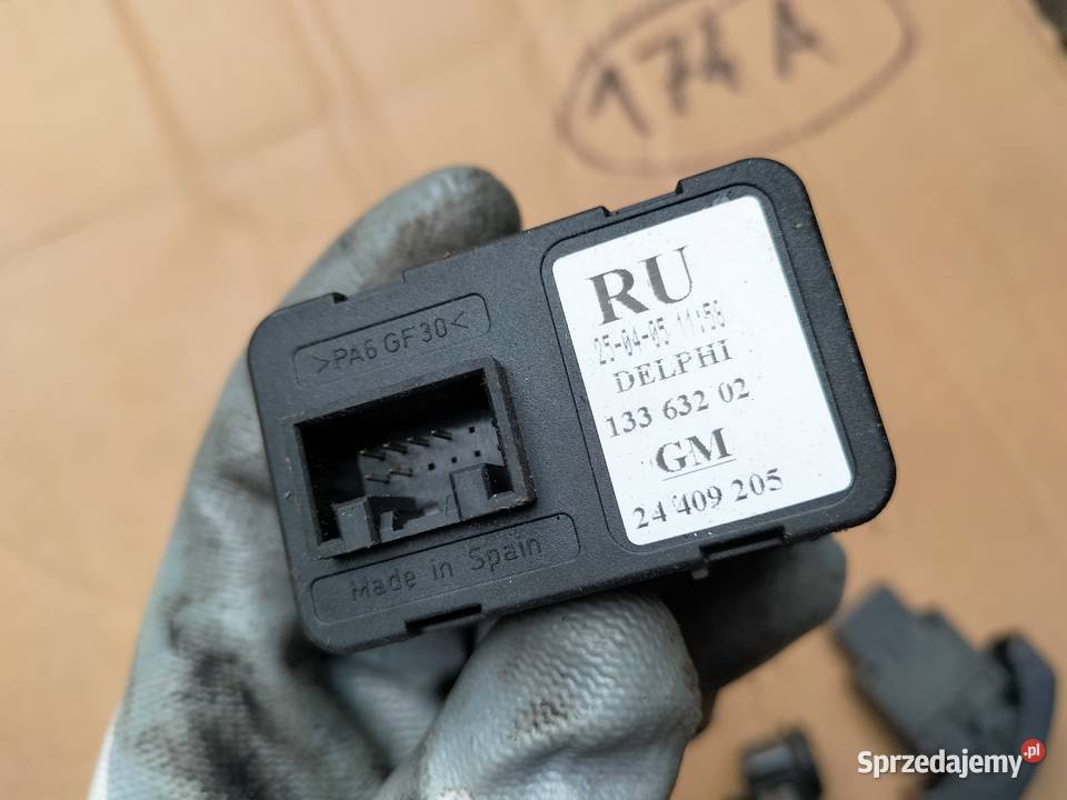CORSA C 24409205 PANEL PRZEŁĄCZNIK SZYB Kamień-Kolonia