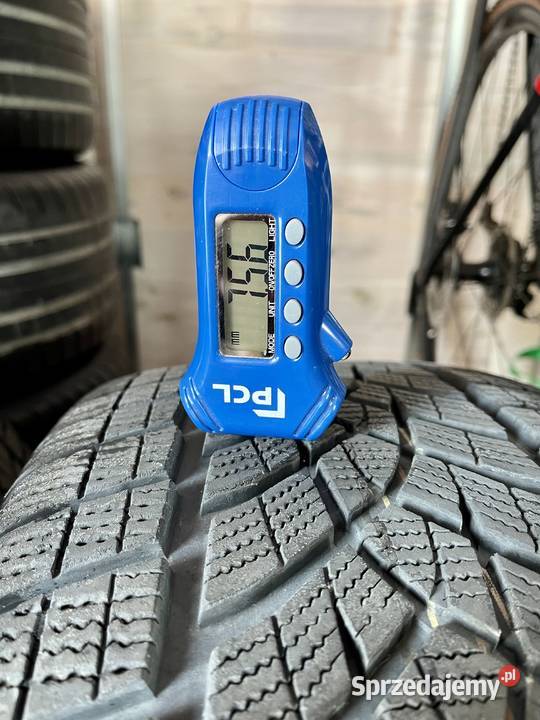 Felgi z oponami zimowymi BMW X5 E70