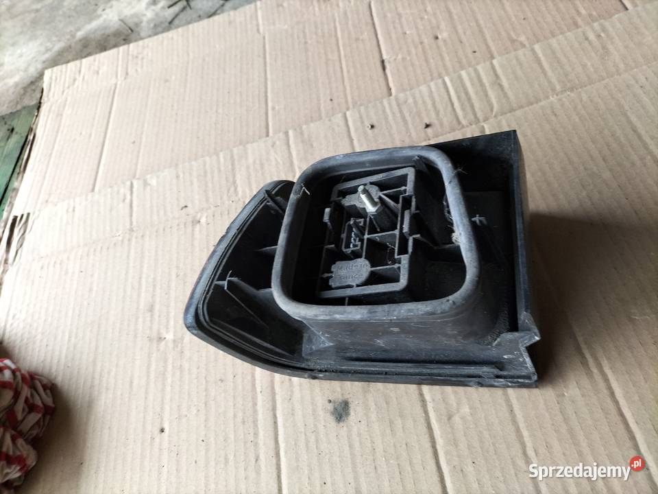 XANTIA LAMPA TYŁ PRAWA BŁOTNIK Kamień-Kolonia