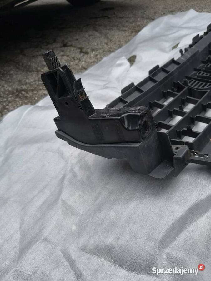 Grill Atrapa chłodnicy Audi A5 8T przedlif Karoseria Chrzanów