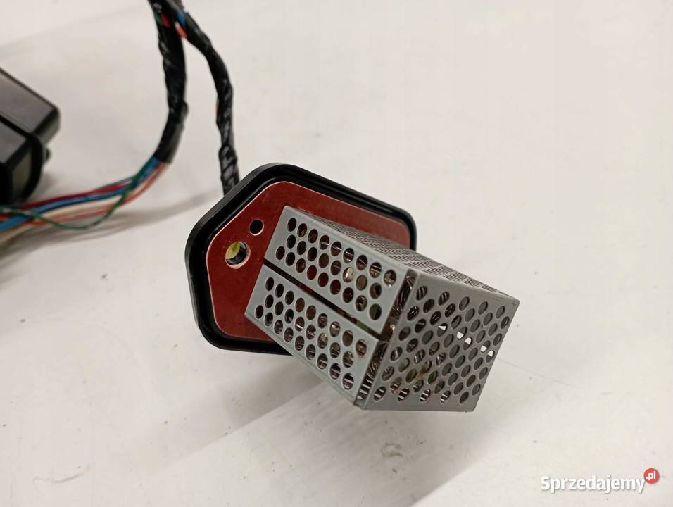 DMUCHAWA NAWIEWU REZUSTOR SILNICZEK WIĄZKA EU Części samochodowe