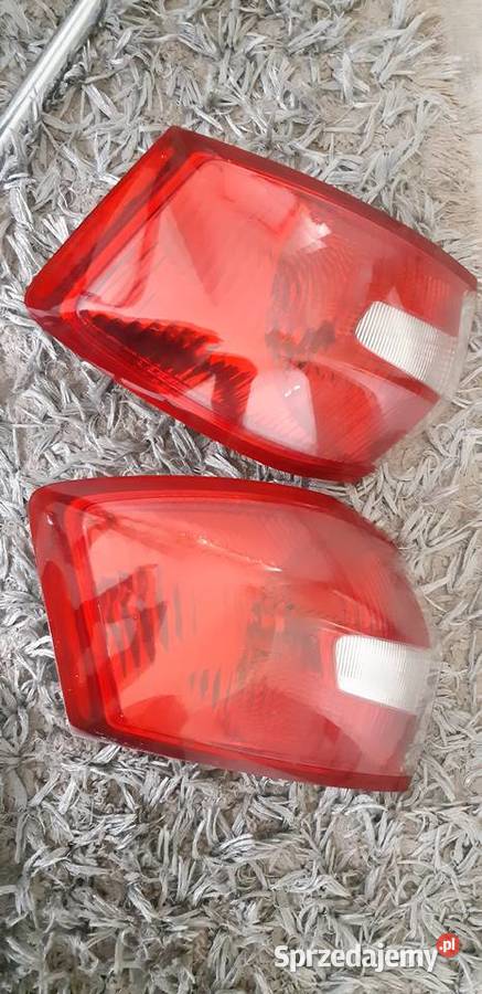 KUGA MK1 20 TDCI 11r 5D lampa prawa lewa tyl Wadowice