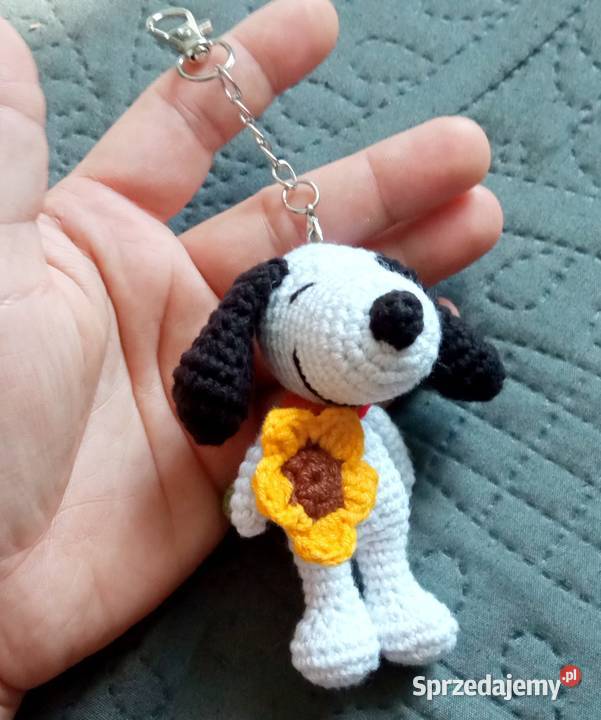 Piesek Snoopy wykonany na szydełku łódzkie Łask