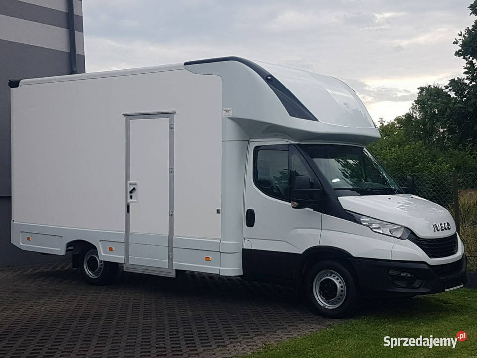Iveco Daily KONTENER NISKOPODŁOGOWY 444x223x243 elektryczne szyby Poręba sprzedam