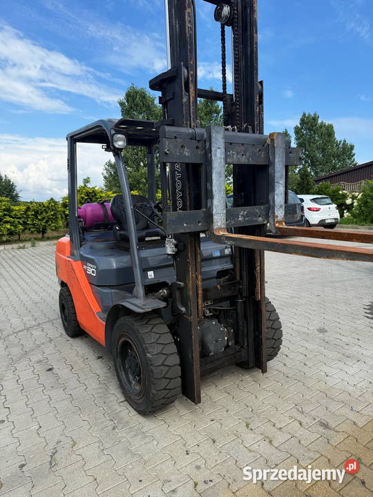 wózek widłowy TOYOTA 028FGF30 LPG 3000 330m Działoszyn