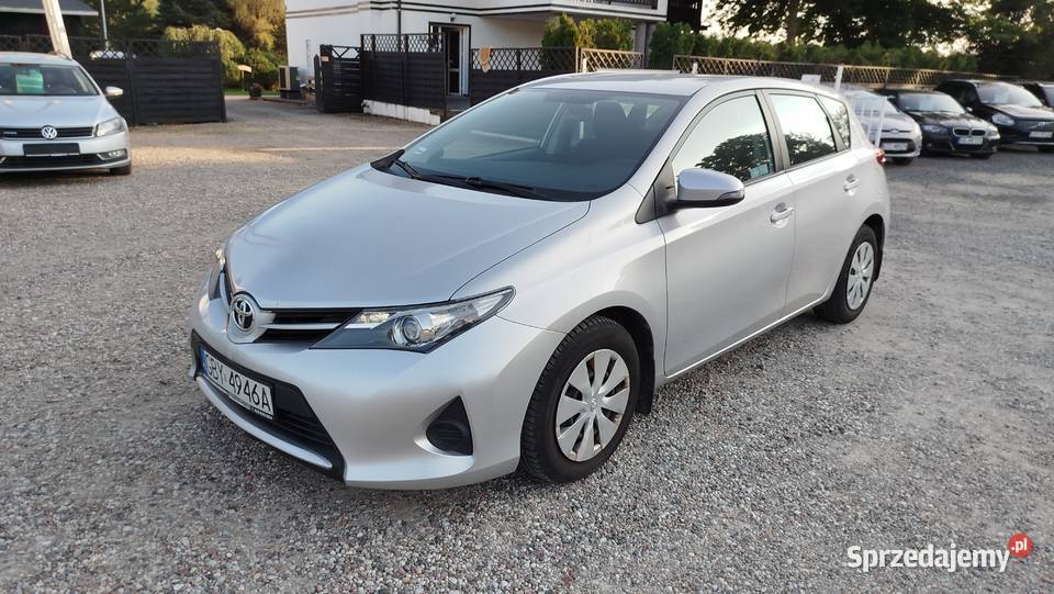 Toyota Auris 13 benzyna Polski Salon Serwisowany Hatchback Bytów