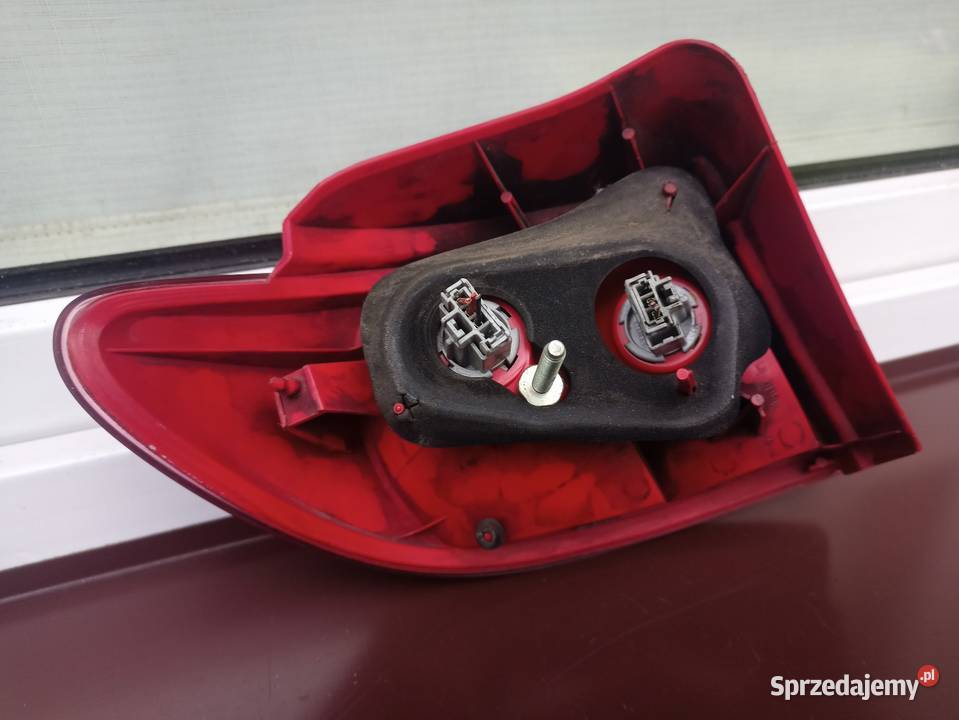Mazda 2 II DY lampa tył tylna prawa narożna w osobowe Lampy tylne