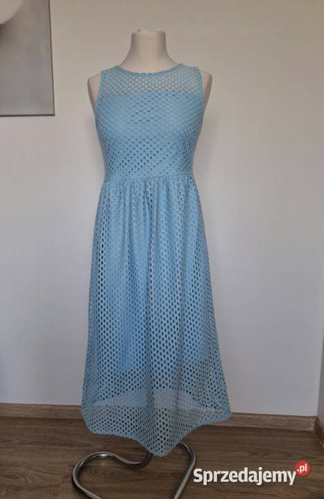 Śliczna błękitna sukienka midi ażurowa 36