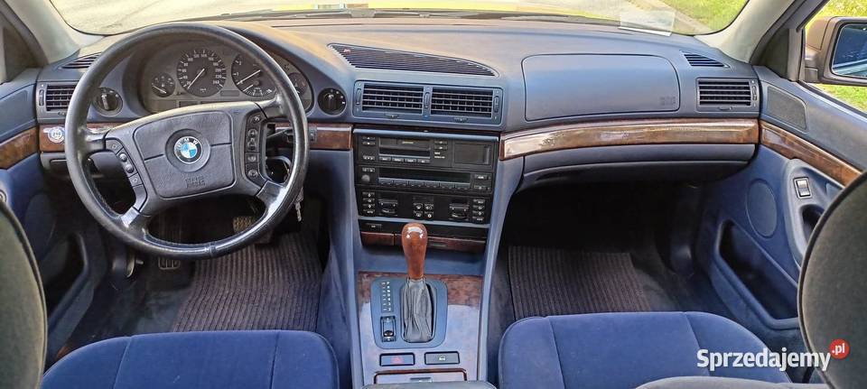 BMW E38 40 V8 zadbana bez rdzy przebieg 210 000 Radomsko