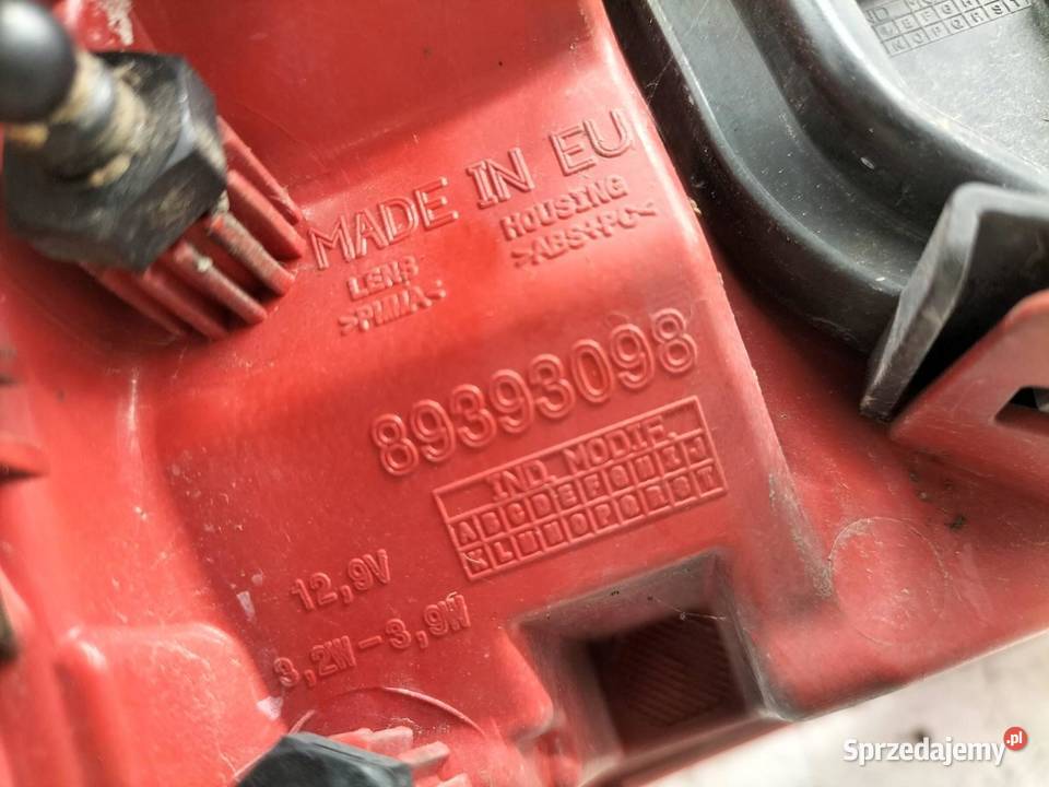 LAMPA TYŁ PRAWA LED SEDAN LIFT 4F5945096J Audi Rok produkcji 2009