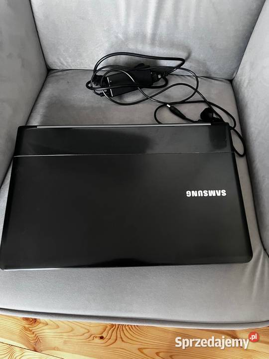 Laptop samsung NPRc 720 17 Morąg