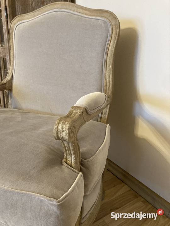 Dębowy fotel ludwikowski Wilczyn