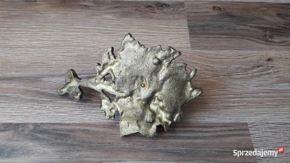 Stary mały mosiężny świecznik kaganek liść