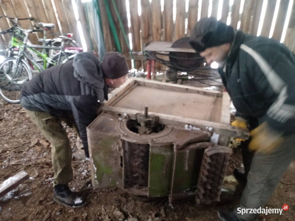 Stara młocarnia do ziarna Agromasz lubelskie Matcze