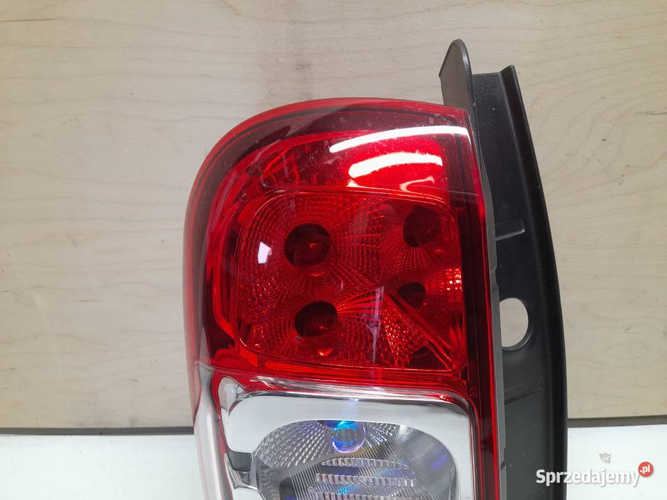 DACIA DUSTER 1 LIFT 2013 LAMPA TYLNA LEWA lewe zachodniopomorskie Goleniów