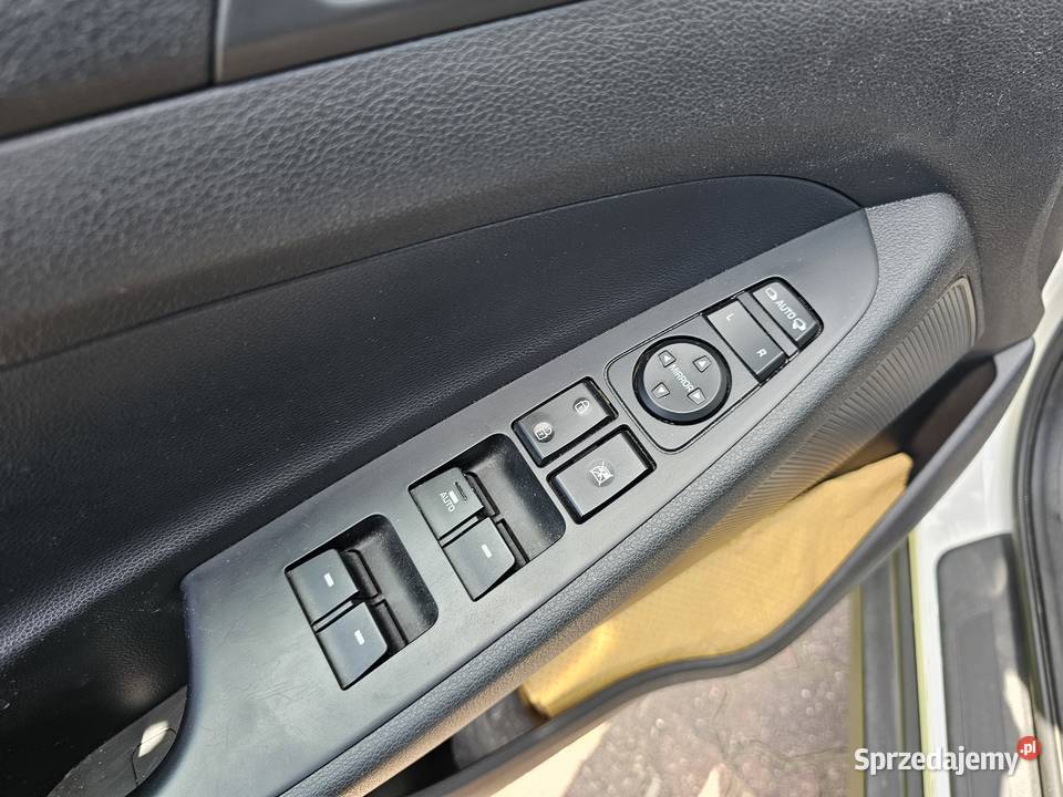 Hyundai Tucson 17 CRDI BlueDrive Comfort 2WD 79700km Tucson Bolechowo-Osiedle