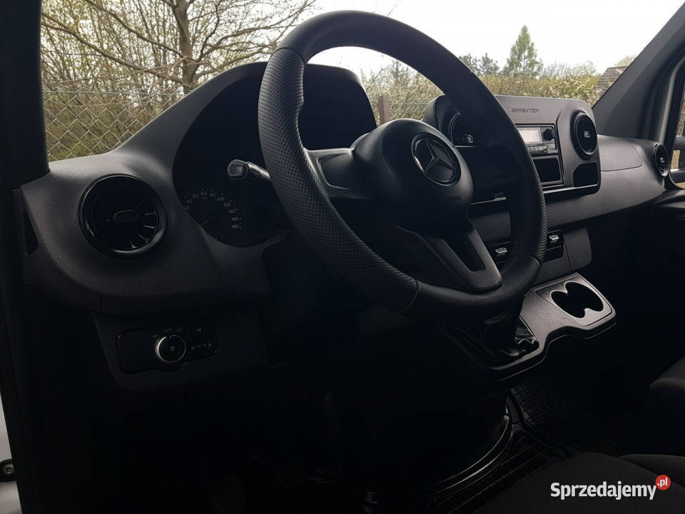 Mercedes Sprinter 8EP KONTENER 411x215x230 KLIMA kontener Mercedes-Benz Poręba