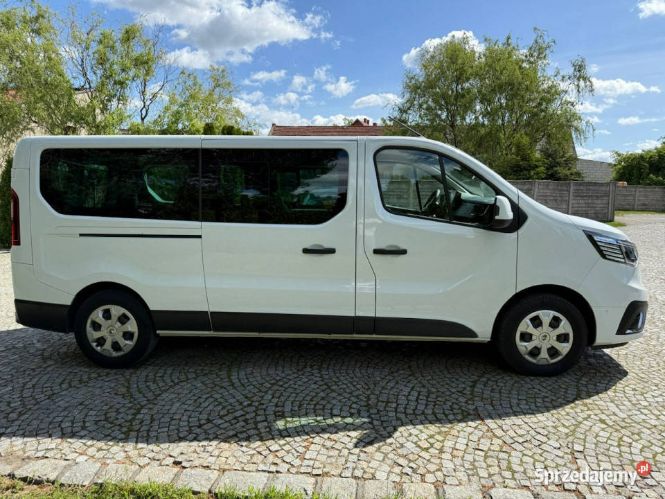 Renault Trafic 20dci 110 L2H1 LONG 9osobowy bluetooth sprzedam