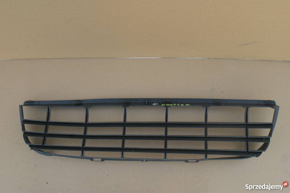 VW CRAFTER 06 KRATKA GRILL ŚRODKOWA ZDERZAKA Bieleń
