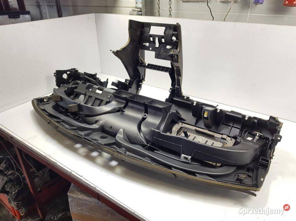 DESKA KOKPIT RENAULT MEGANE GRANDTOUR 8200079141 Lipno sprzedam