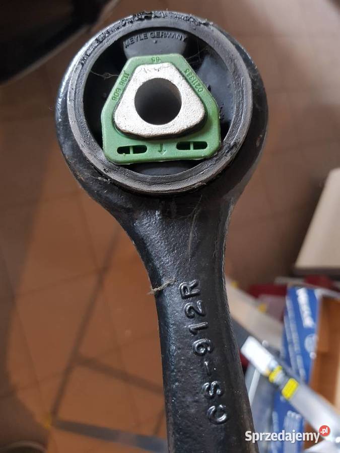 WAHACZ BMW PRZÓD E32 PR GÓRNY MEYLE 3160504318HD Wahacze