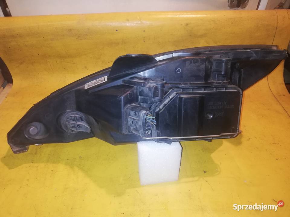 lampa przód prawa 2M5113W029 Ford Fokus MK1 lampy przednie Piotrków Trybunalski