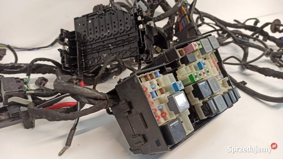 VOLVO V40 II WIĄzKA KOMORY SILNIKA 16 31334234 Materiały instalacyjne dolnośląskie