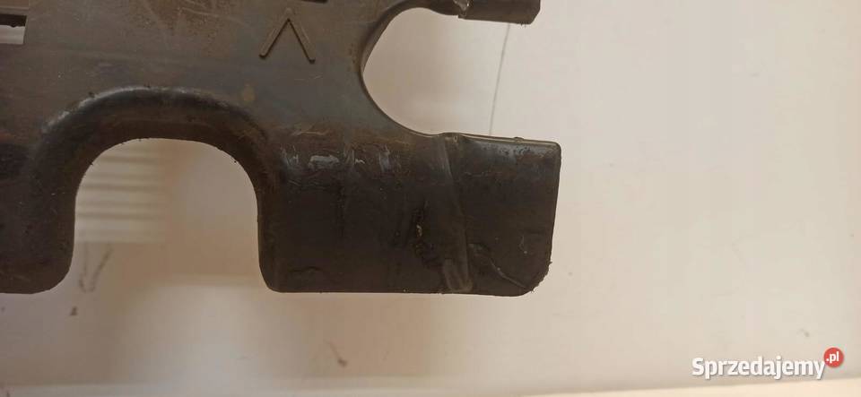 DACIA DUSTER OSŁONA PODWOZIA PRAWA 748146335R osobowe sprzedam