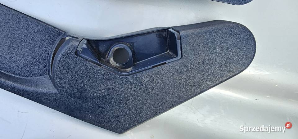 Osłona fotela niebieska mercedes w210 2109180230 Zbąszyń
