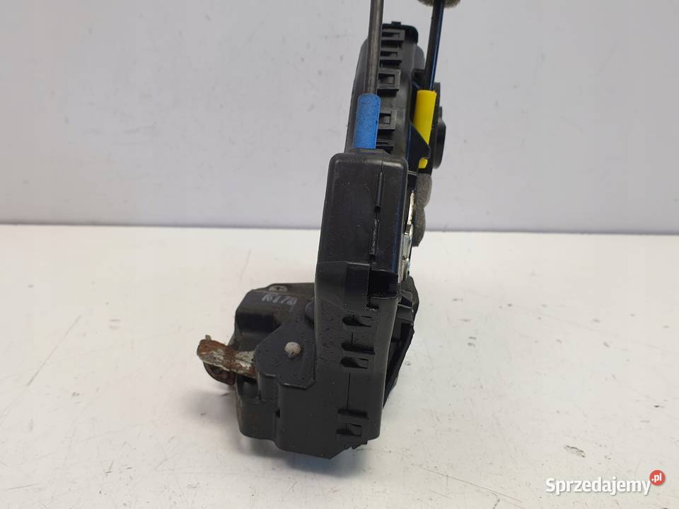 Corolla Verso II ZAMEK DRZWI Prawy przód osobowe Rudka